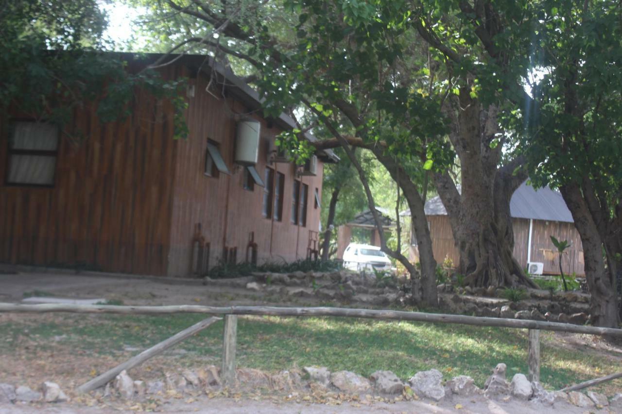 The Chiefs Guest House Moremi Game Reserve Exterior photo